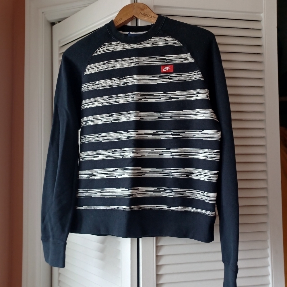 Vintage Nike Black and White Striped Crewneck Men's Medium